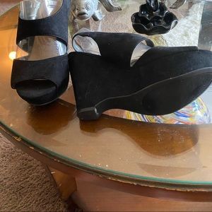 Wedge black shoes